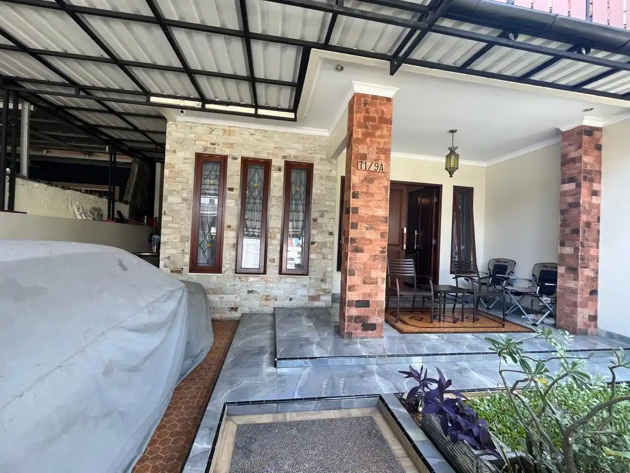 thumbnail Dijual Rumah Nusaloka BSD Sektor XIV-5 LT 160 LB 200 Siap Huni Dekat Santa Ursula